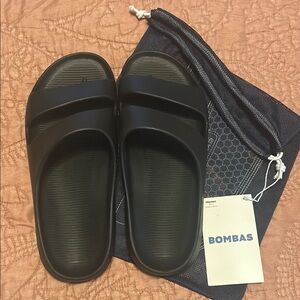 Bombas Black Slides